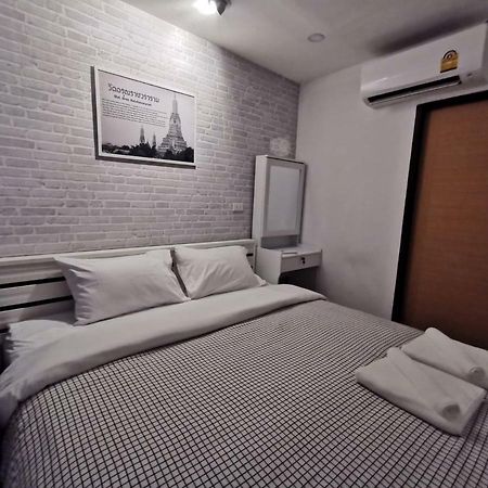 White House Hostel Бангкок Экстерьер фото