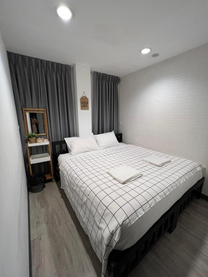 White House Hostel Бангкок Экстерьер фото