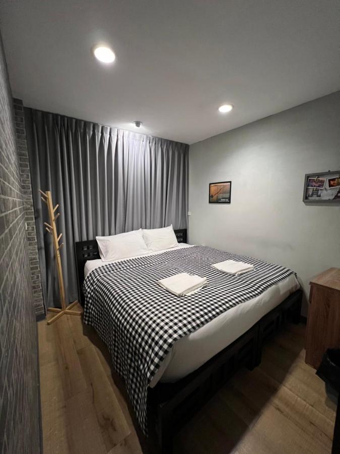 White House Hostel Бангкок Экстерьер фото