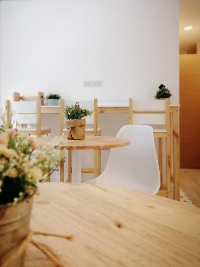 White House Hostel Бангкок Экстерьер фото