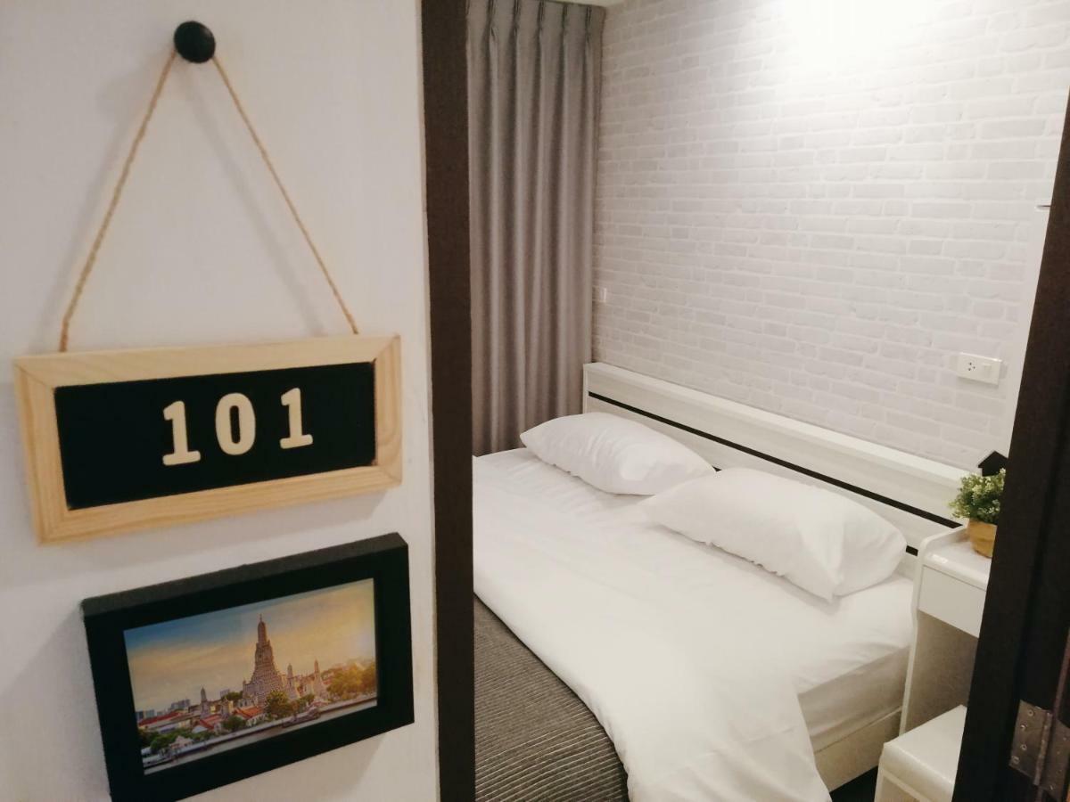 White House Hostel Бангкок Экстерьер фото